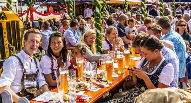 «Октоберфест отменили, алкоголь под полным запретом»: впервые за всю историю власти Мюнхена приняли беспрецедентное решение