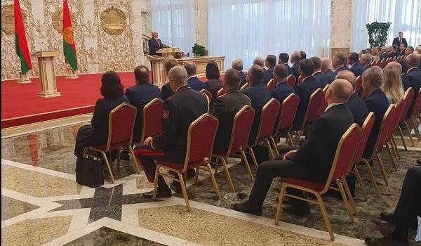  СМИ: в Минске состоялась тайная церемония инаугурации Лукашенко 