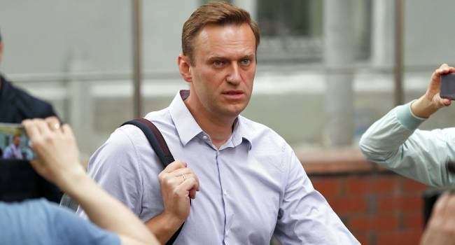 «Учусь стоять на одной ноге, писать и бросать мяч»: Навальный сообщил, что его выписали из «Шарите», а также рассказал о своем состоянии здоровья 