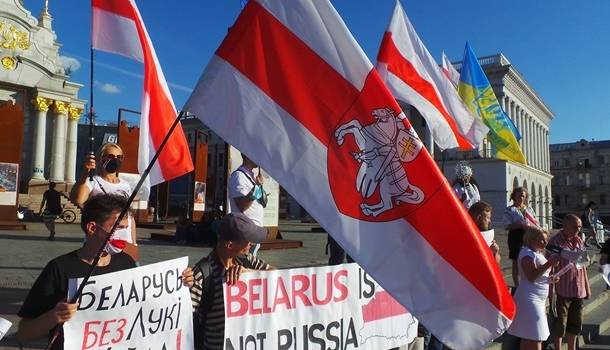 Стало известно, сколько украинцев поддерживают протесты в Беларуси 