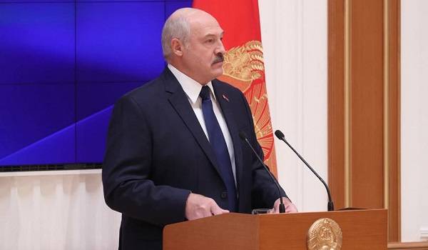 Лукашенко после заявления россиян посочувствовал жертвам крушения самолета АН-26 под Харьковом 