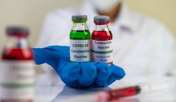 Китайцев начали массово вакцинировать от COVID-19