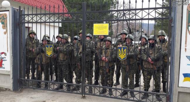 Экс-министр обороны: в 2014-м армия была способна воевать за Крым