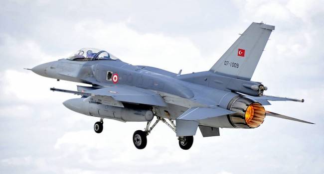 В Нагорном Карабахе заявили о смертельной атаке истребителей F-16 ВВС Турции 